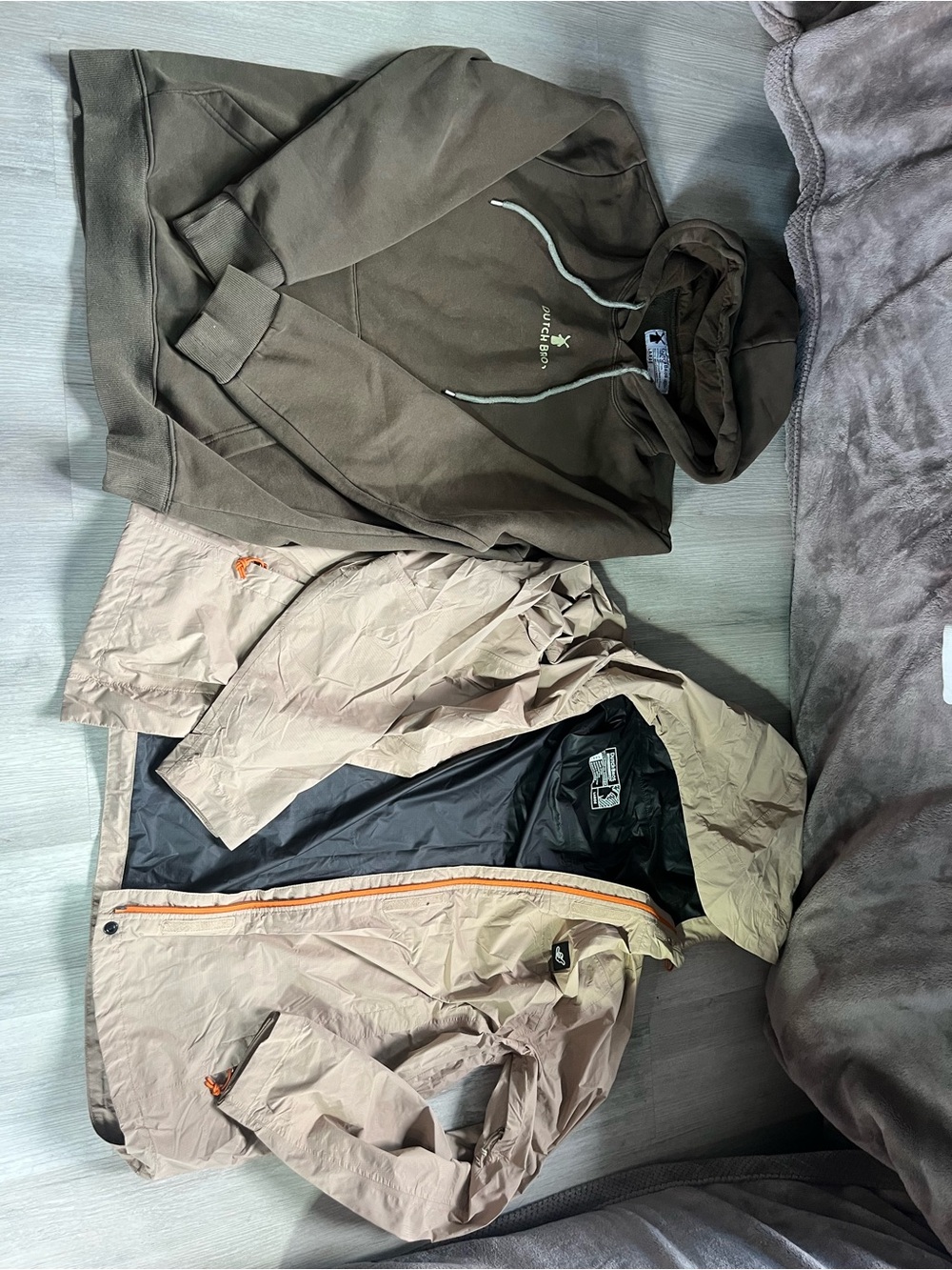 Lot of 2 Large Oregon Dutch Bro’s Hoodie and Windbreaker